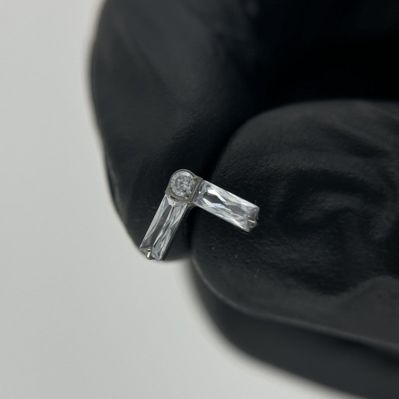 Ángulo con Circonitas Cúbicas