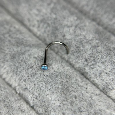 Nostril con brillo Titanio F-136